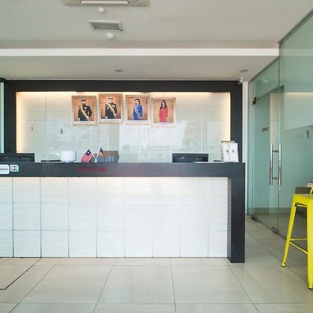 Hotel CIQ @ Wong Ah Fook Johor Bahru Exterior foto